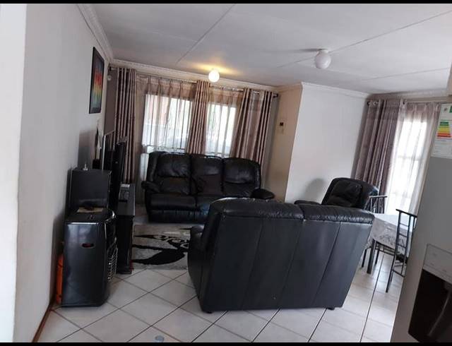 3 BEDROOM PROPERTY TO RENT IN CLAYVILLE